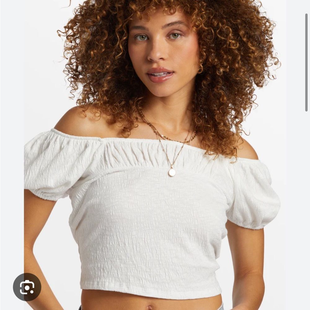 BILLABONG WOMENS FLIRT ON KNIT OFF THE SHOULD TOP Size Medium